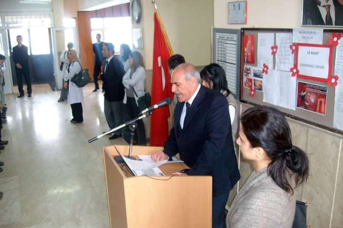 Yarım asra yakın geçen bir eğitim hayatı ile çok sayıda öğrenci yetiştirdi